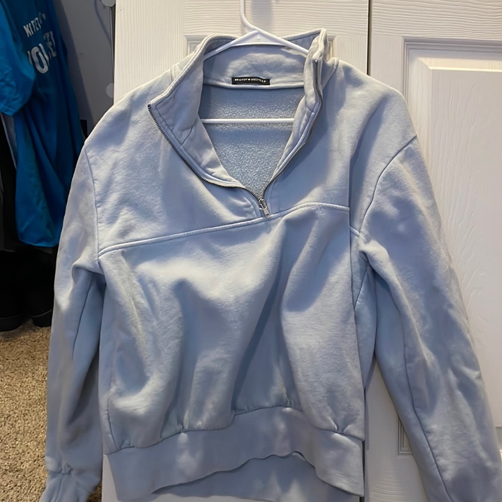 pullover - Picture 1 of 4